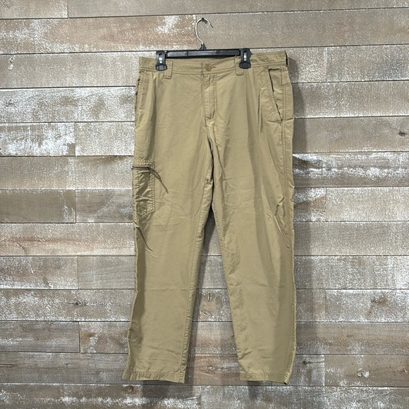 Columbia khaki cargo pants 36x30 - Picture 1 of 9